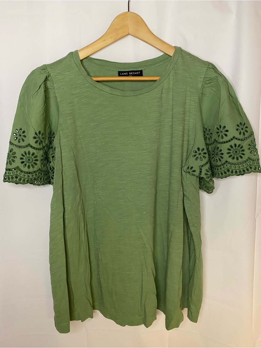 Lane Bryant short sleeve T shirt puff sleeve with crochet detail size 14/16